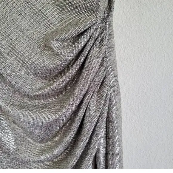 Betsy &amp; Adam Dresses Betsy &amp; Adam Silver Metallic Evening Size 2