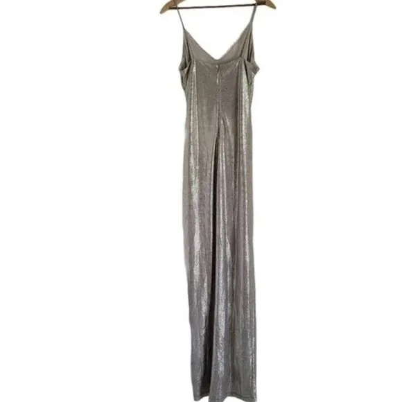 Betsy &amp; Adam Dresses Betsy &amp; Adam Silver Metallic Evening Size 2