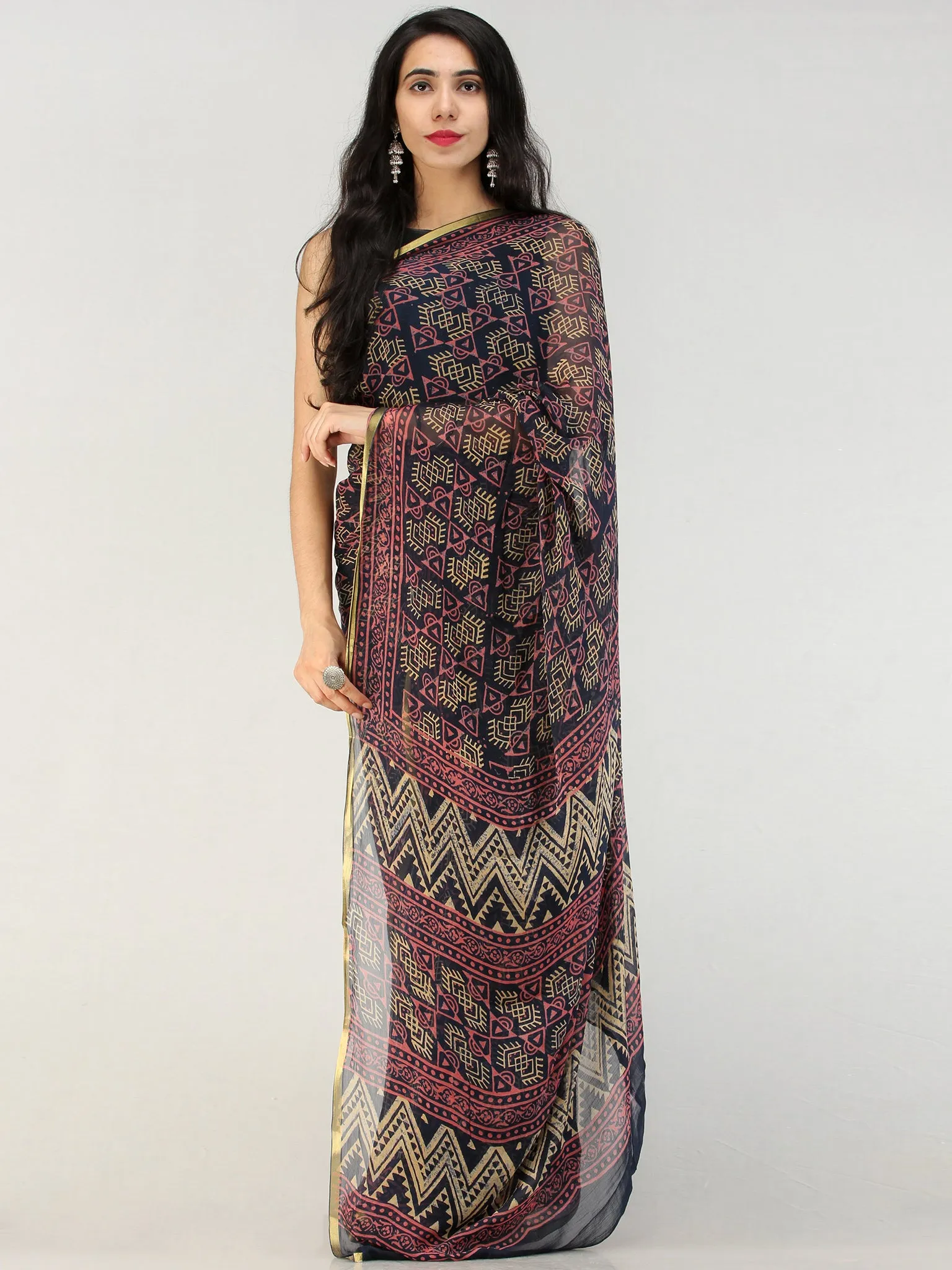 Navy Onion Pink Hand Block Printed Chiffon Saree with Zari Border - S031704562