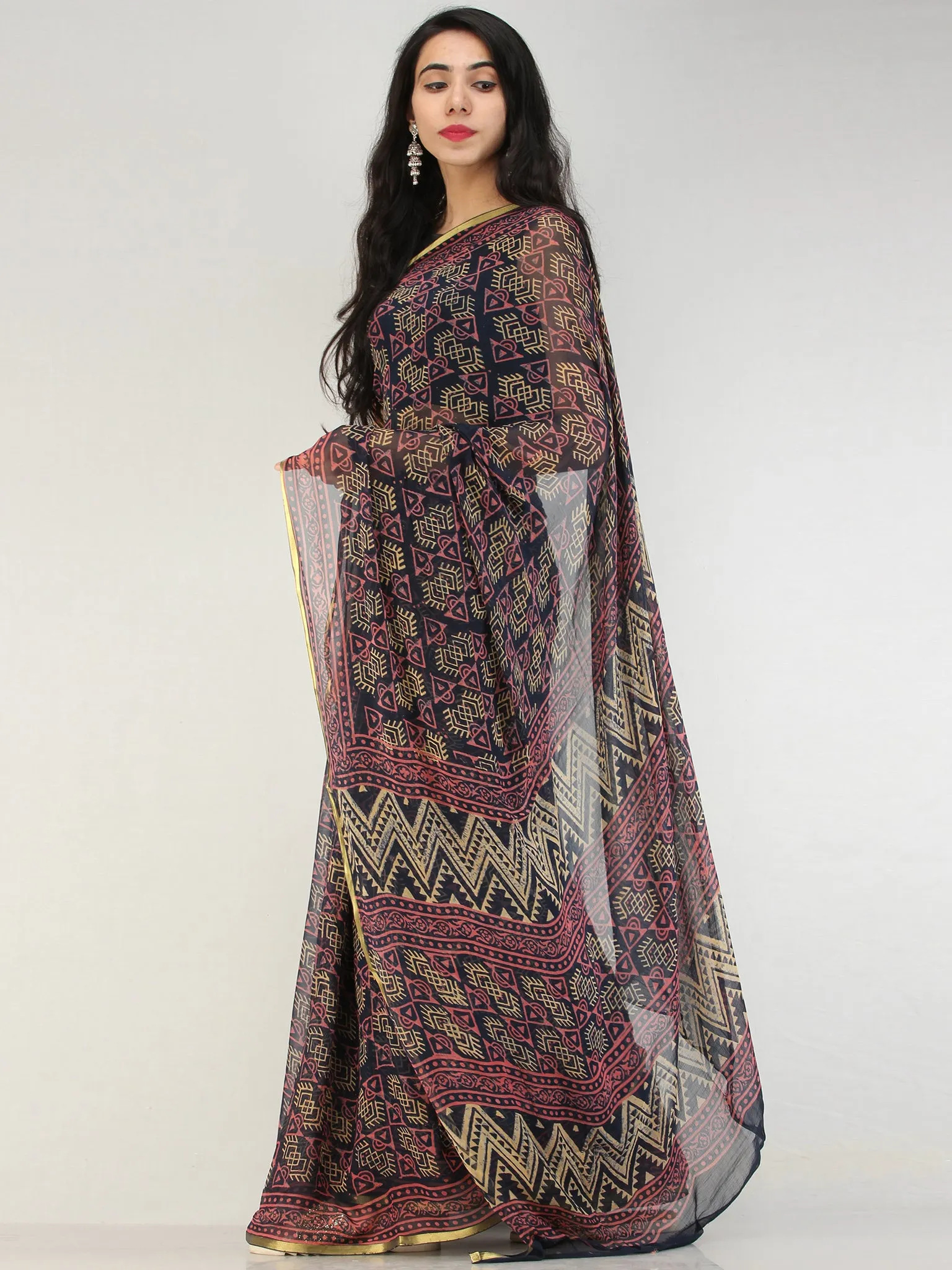 Navy Onion Pink Hand Block Printed Chiffon Saree with Zari Border - S031704562