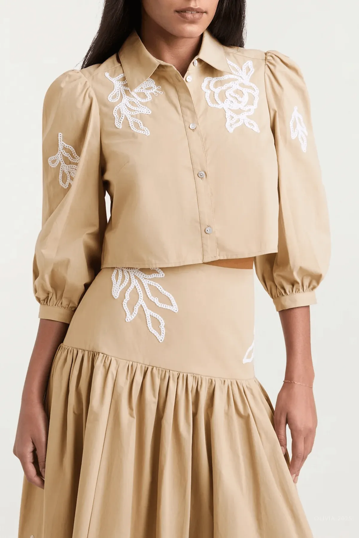 Trailing Peonie Tilda Top in Khahi White